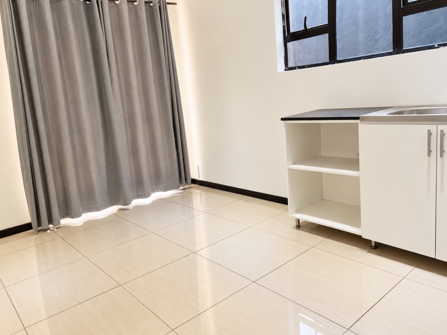 To Let 1 Bedroom Property for Rent in Beacon Bay North Eastern Cape